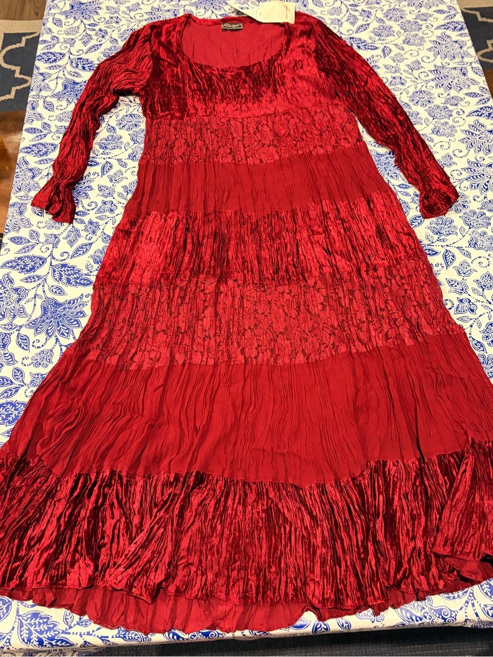 Nwt Vintage Bohemian Nostalgia Red Tiered Lace & Crushed Velvet  Dress